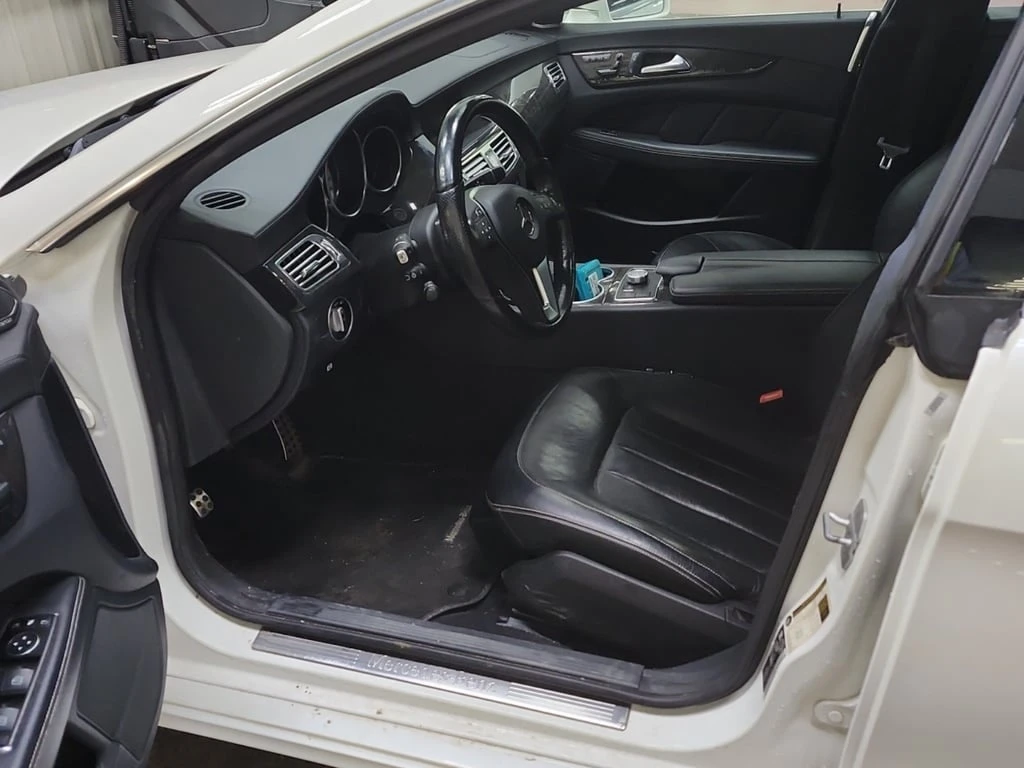 Mercedes-Benz CLS 550 * CARFAX * БЕЗ ПЪРВОНАЧАЛНА ВНОСКА - изображение 5