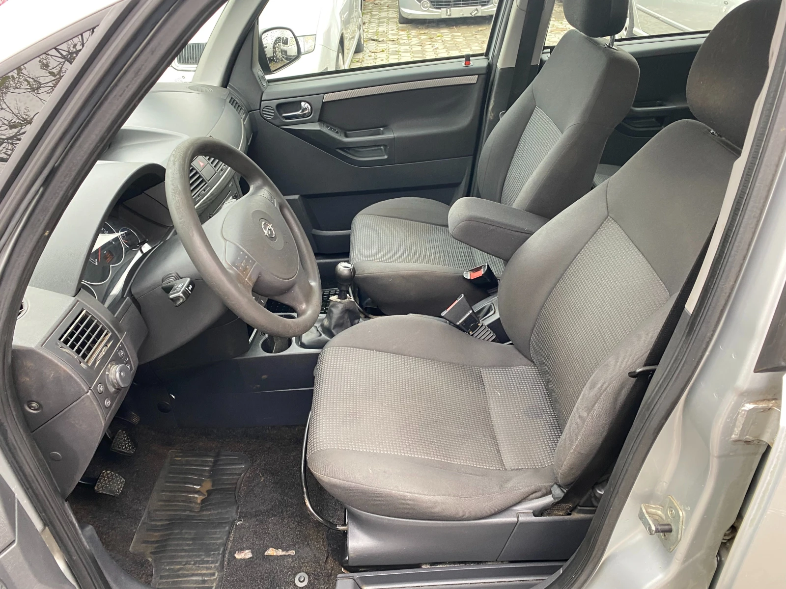 Opel Meriva 1.4i 90к.с - изображение 8