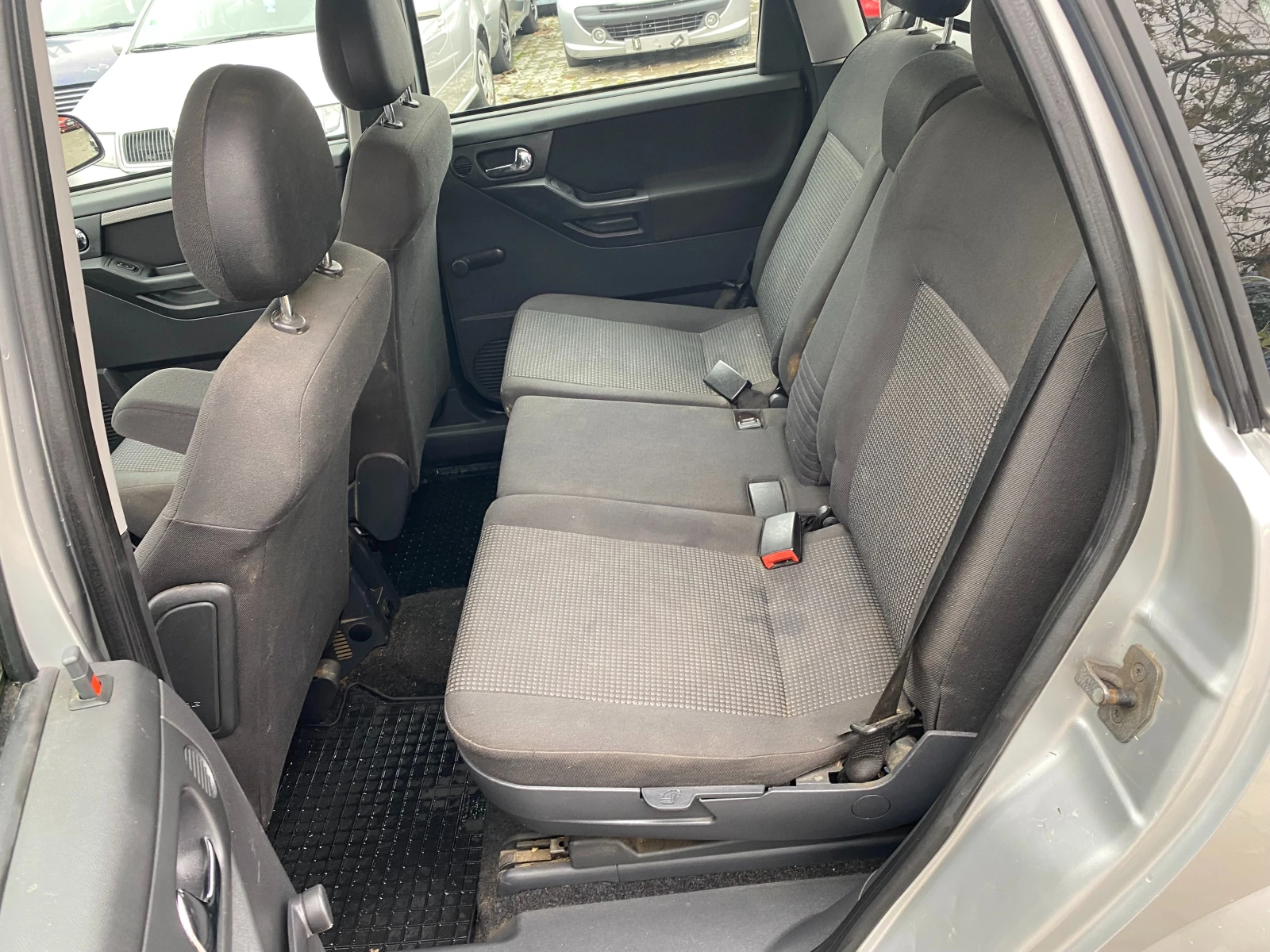 Opel Meriva 1.4i 90к.с - изображение 9