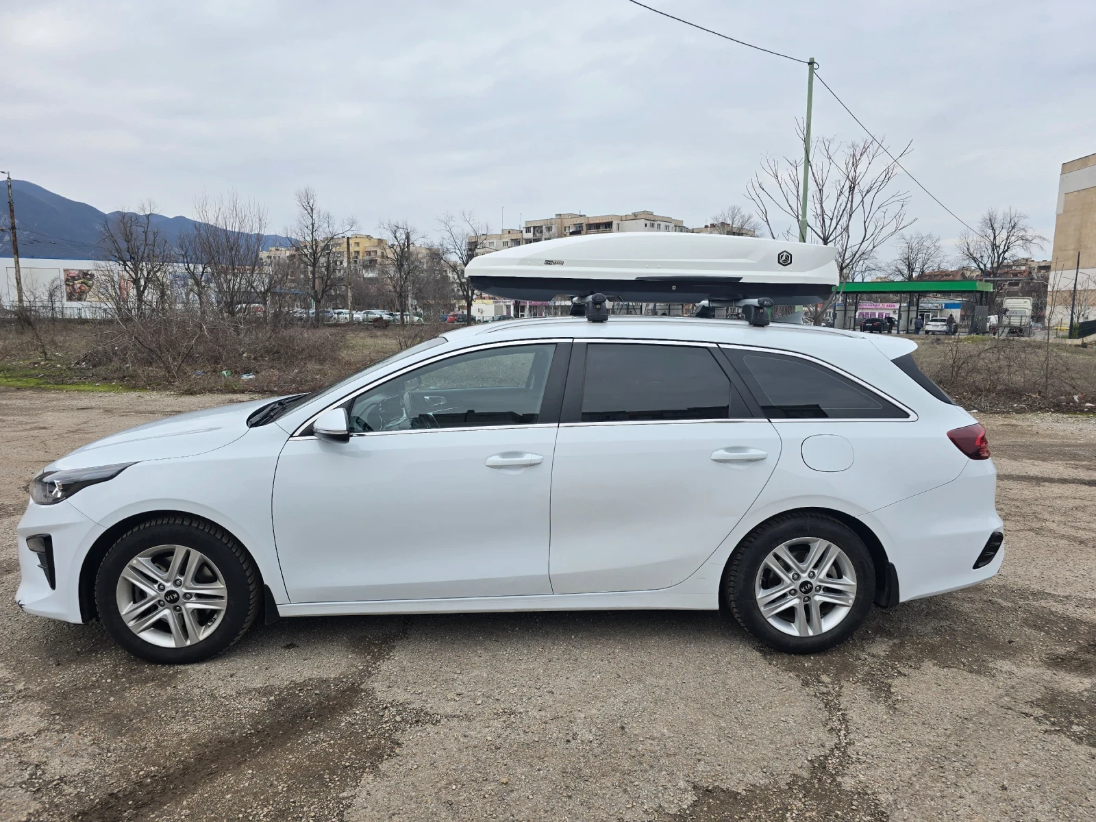 Kia Ceed SW 1.4 бензин  - изображение 8