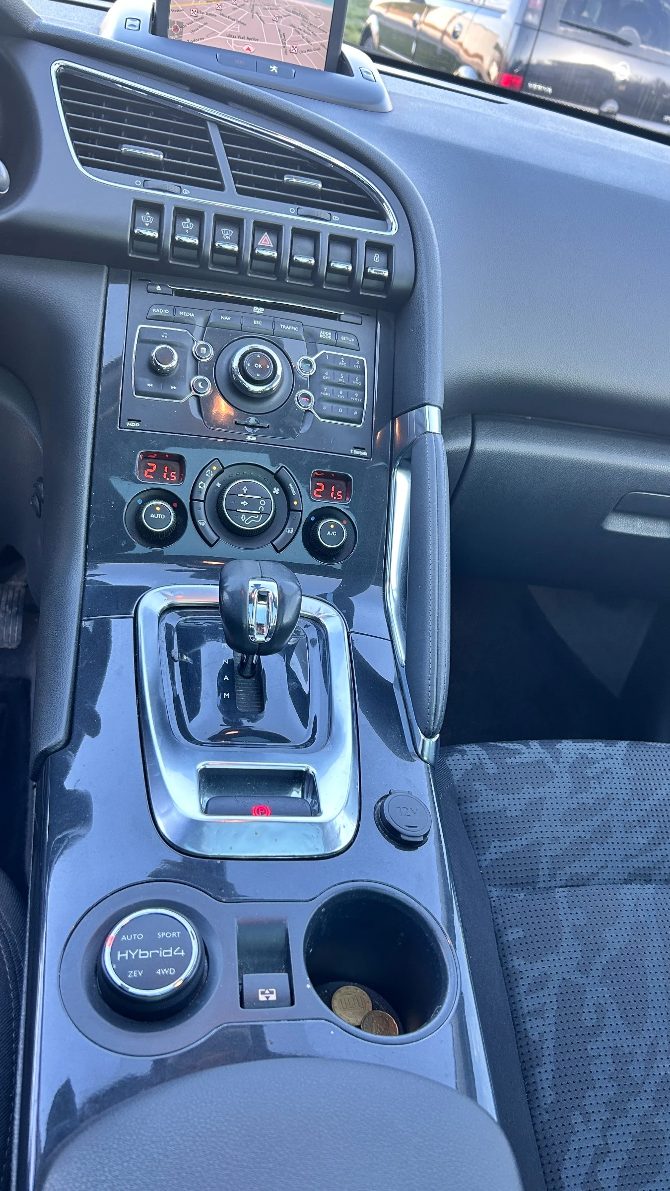 Peugeot 3008 HTYBRID 4, снимка 9 - Автомобили и джипове - 53881914