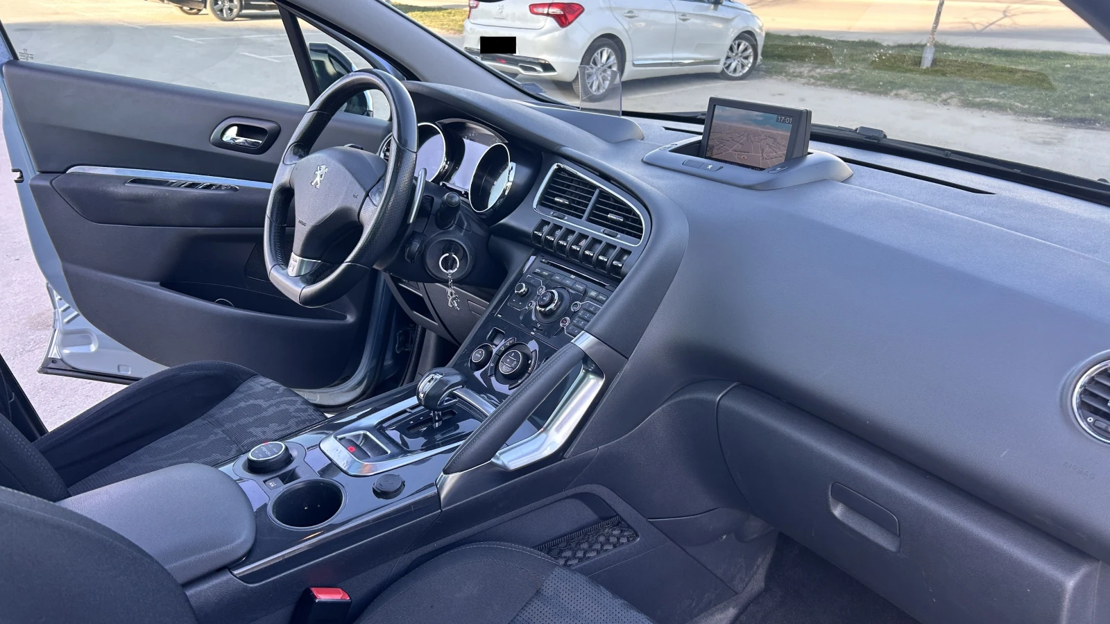 Peugeot 3008 HTYBRID 4, снимка 15 - Автомобили и джипове - 53881914