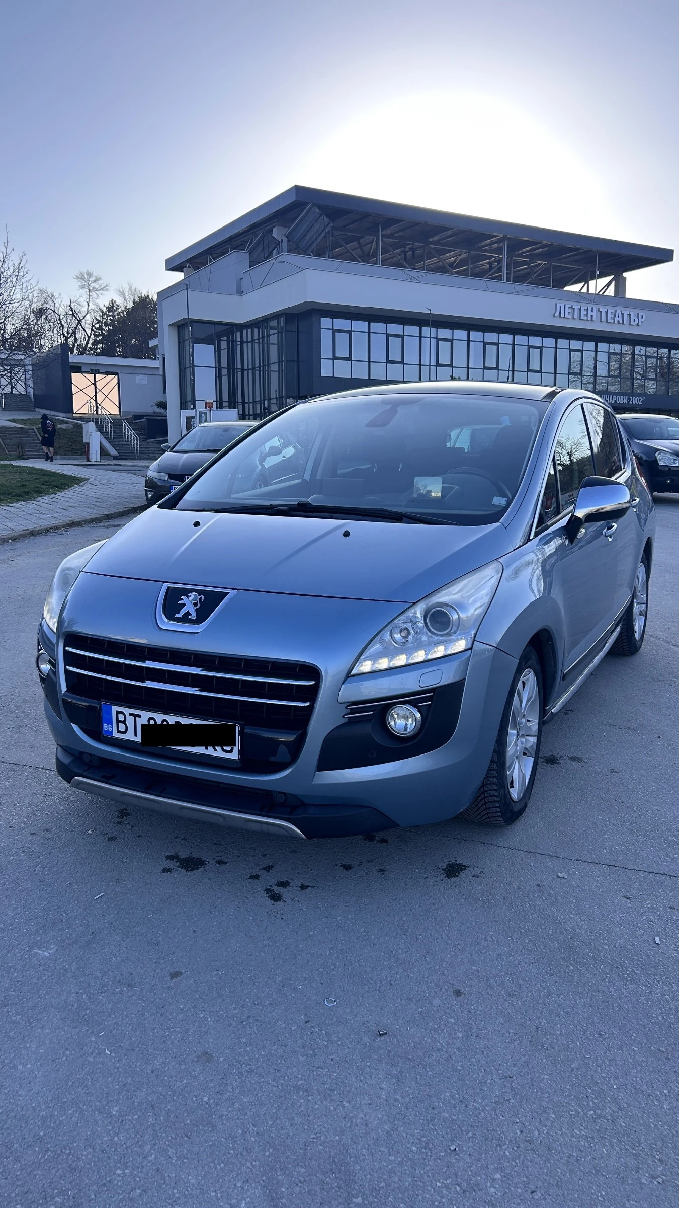 Peugeot 3008 HTYBRID 4, снимка 2 - Автомобили и джипове - 53881914