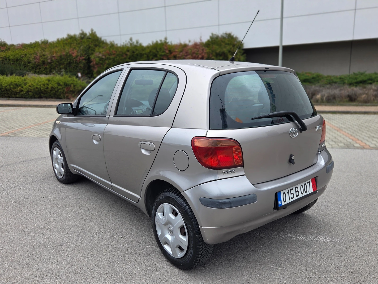 Toyota Yaris 1.0VVT-i 4 цилиндъра* Верига* ОТЛИЧЕН* , снимка 5 - Автомобили и джипове - 54004678