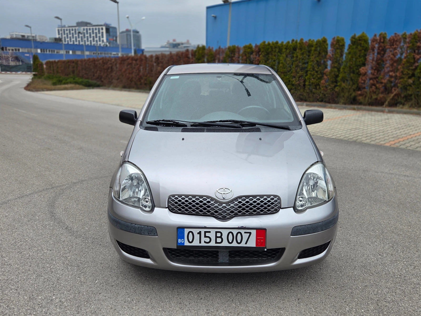 Toyota Yaris 1.0VVT-i 4 цилиндъра* Верига* ОТЛИЧЕН* , снимка 2 - Автомобили и джипове - 54004678