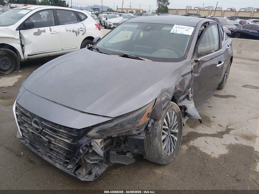 Nissan Altima 2.5L I-4 DI, DOHC, VVT, 188HP Front Wheel Drive | Mobile.bg � ����������� 2