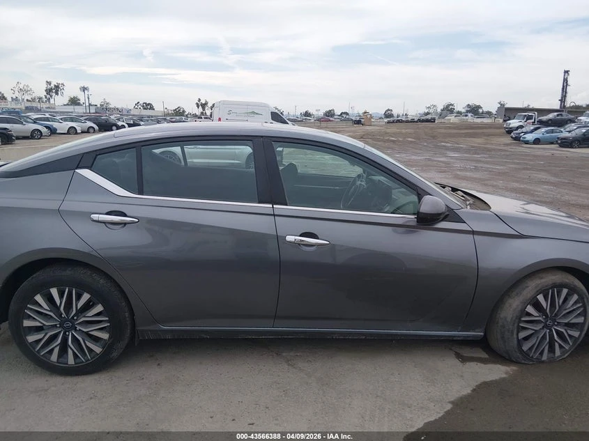 Nissan Altima 2.5L I-4 DI, DOHC, VVT, 188HP Front Wheel Drive | Mobile.bg � ����������� 13