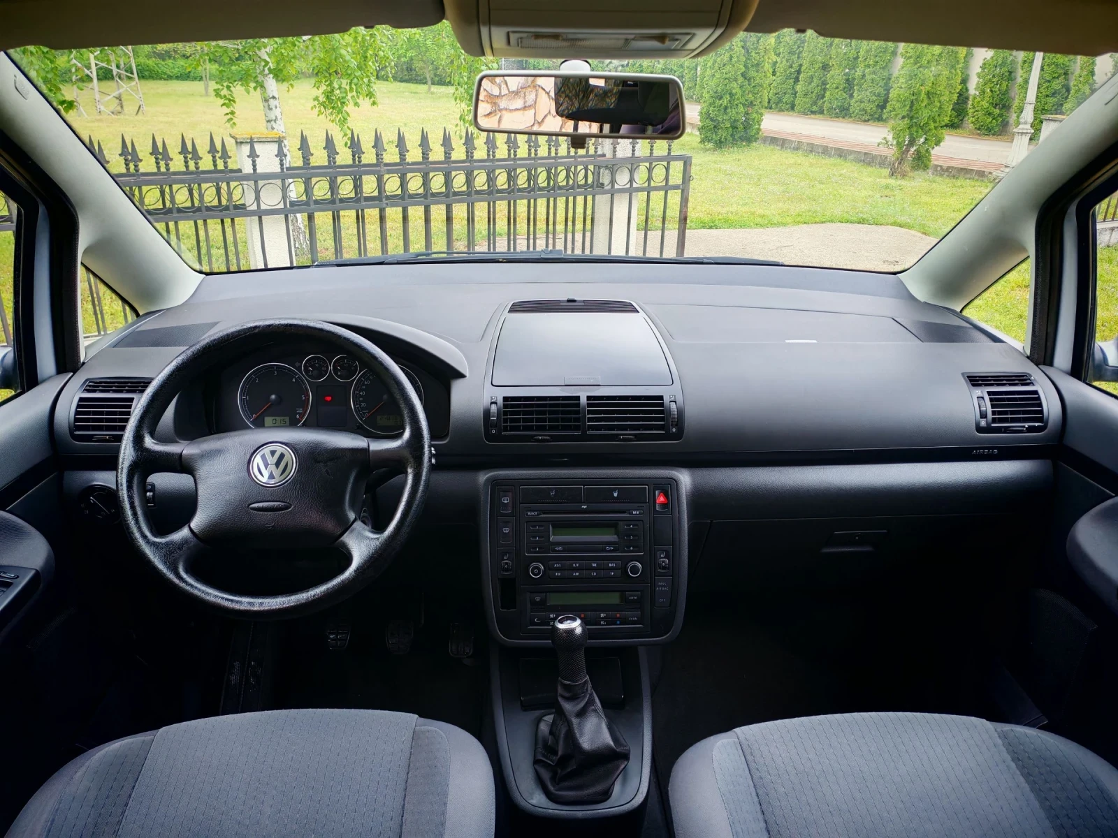 VW Sharan 1.9TDI(116)* 4Х4* 6-СКОРОСТИ* FACELIFT* НОВ ВНОС* , снимка 12 - Автомобили и джипове - 54485405