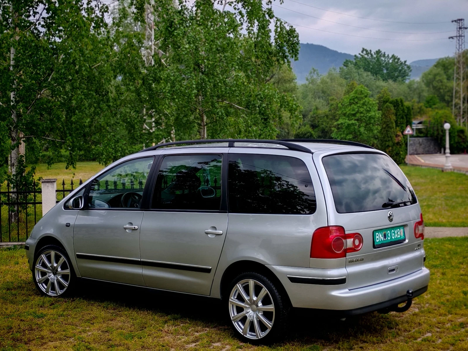 VW Sharan 1.9TDI(116)* 4Х4* 6-СКОРОСТИ* FACELIFT* НОВ ВНОС* , снимка 4 - Автомобили и джипове - 54485405