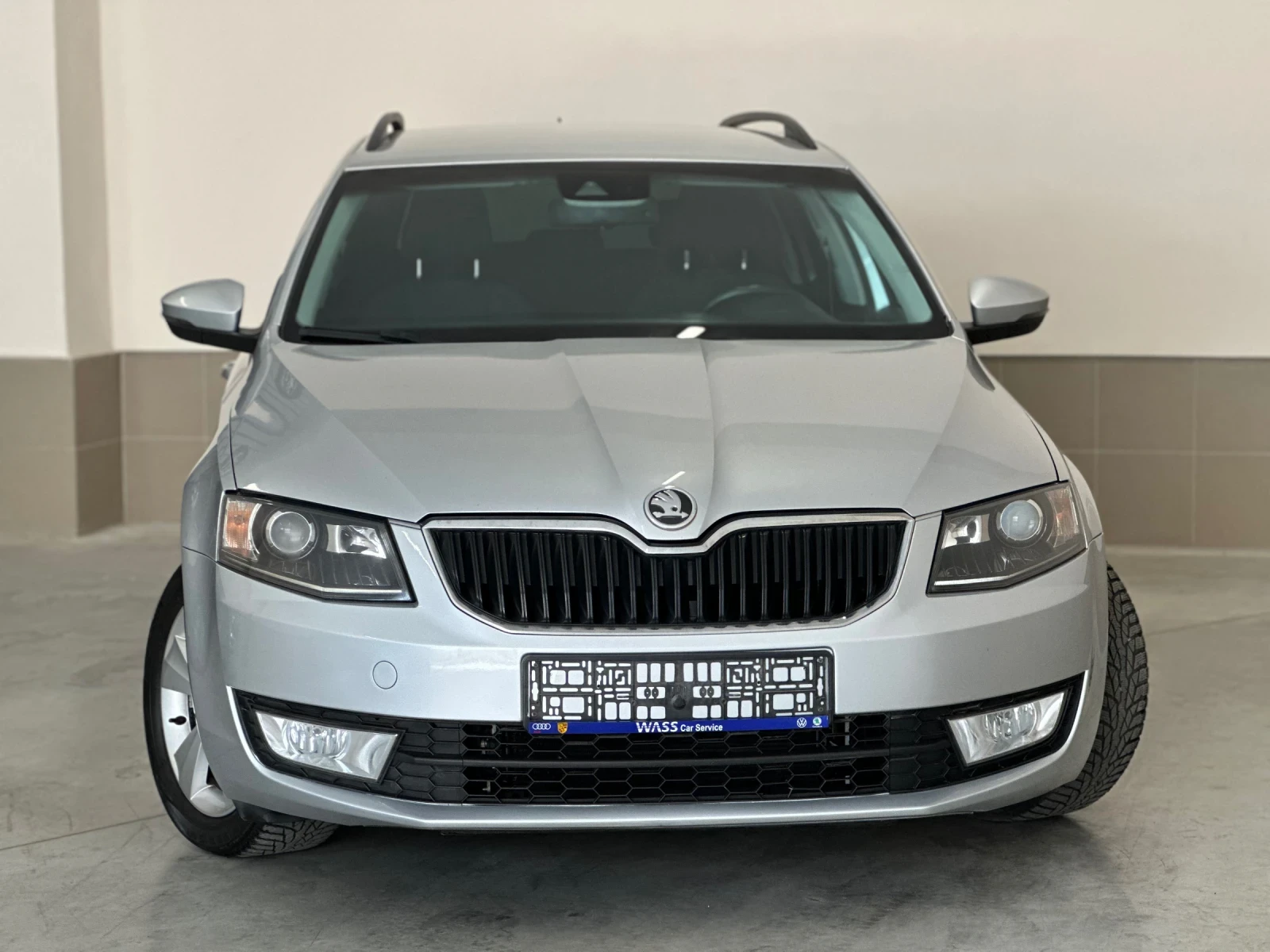 Skoda Octavia 2.00D/DSG6/2017г/ОБСЛУЖЕН/Уникат/FULL-LED/Като-НОВ, снимка 5 - Автомобили и джипове - 54497468