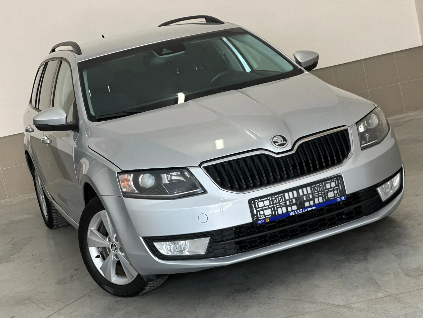 Skoda Octavia 2.00D/DSG6/2017г/ОБСЛУЖЕН/Уникат/FULL-LED/Като-НОВ, снимка 2 - Автомобили и джипове - 54497468