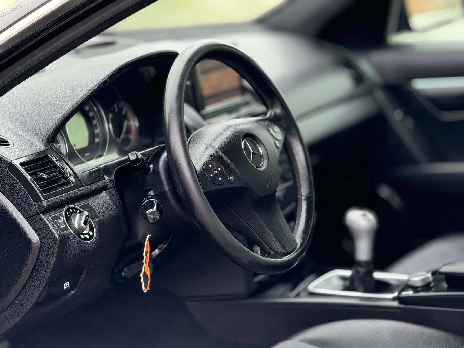 Mercedes-Benz C 220 2.2cdi 170hp, снимка 3 - Автомобили и джипове - 54744425