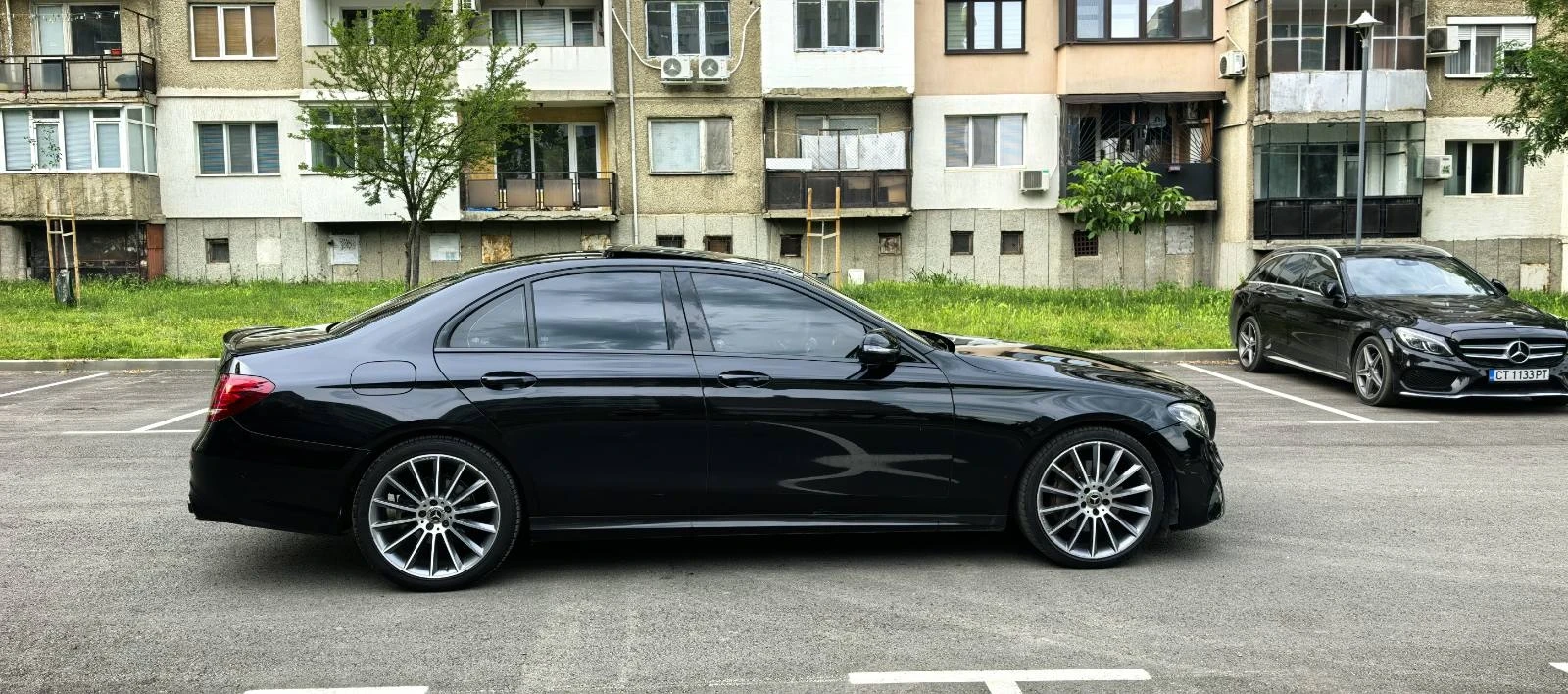 Mercedes-Benz E 220 Panorama digital KeylessGo 360, снимка 5 - Автомобили и джипове - 54874964