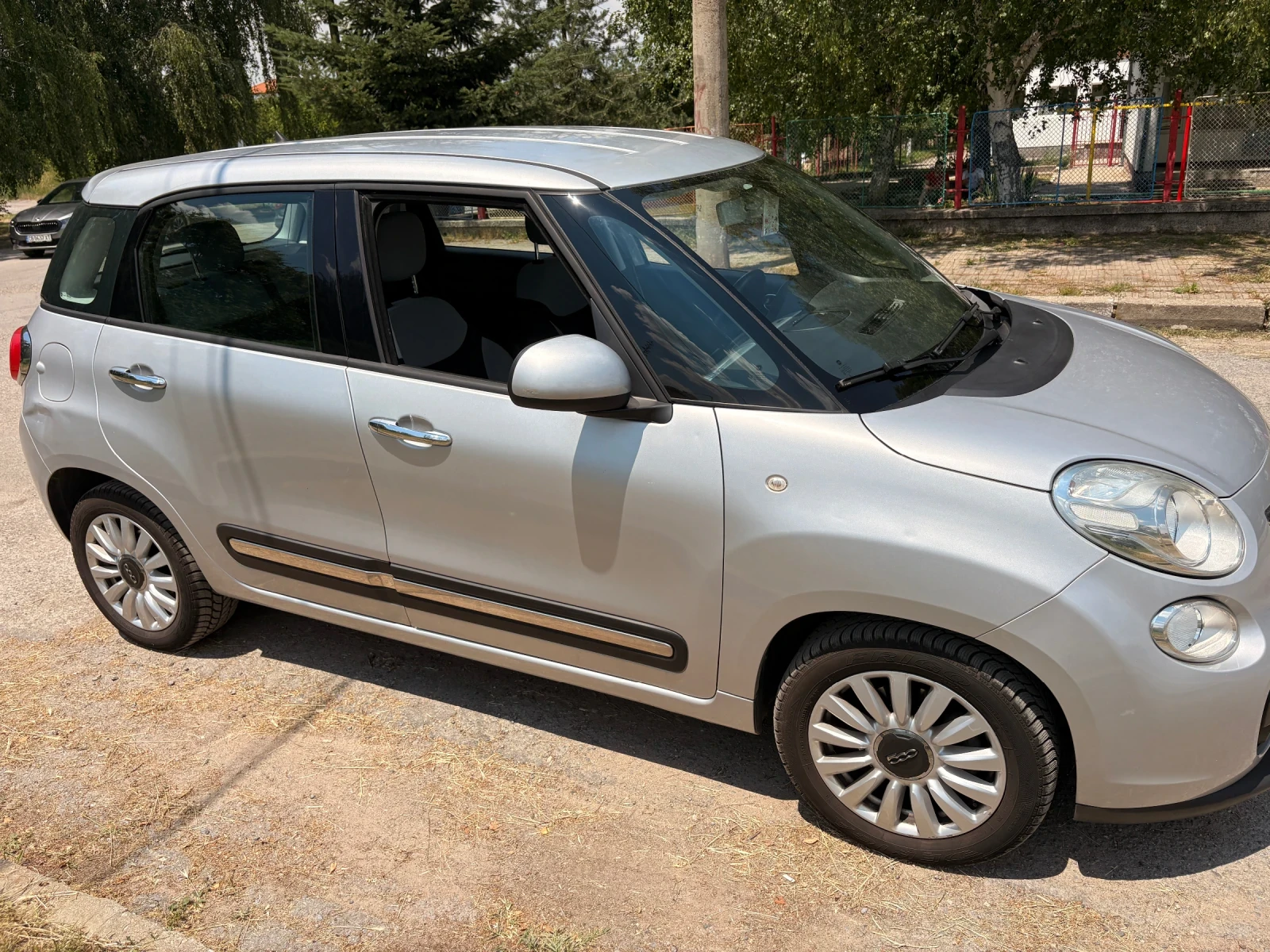Fiat 500L, снимка 2 - Автомобили и джипове - 55059006