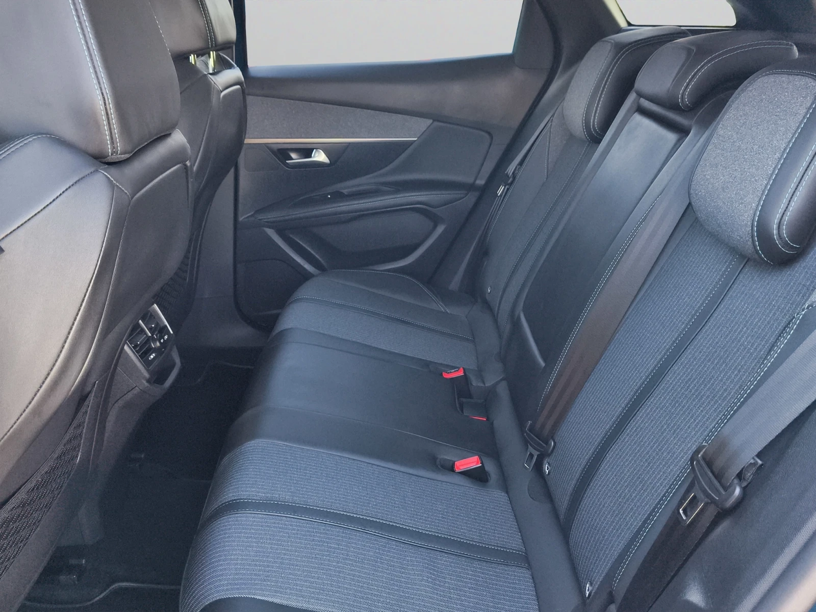 Peugeot 3008 ALLURE 1.5 BlueHDi 130 S&S EAT8 EURO 6//2112R12, снимка 12 - Автомобили и джипове - 55184031