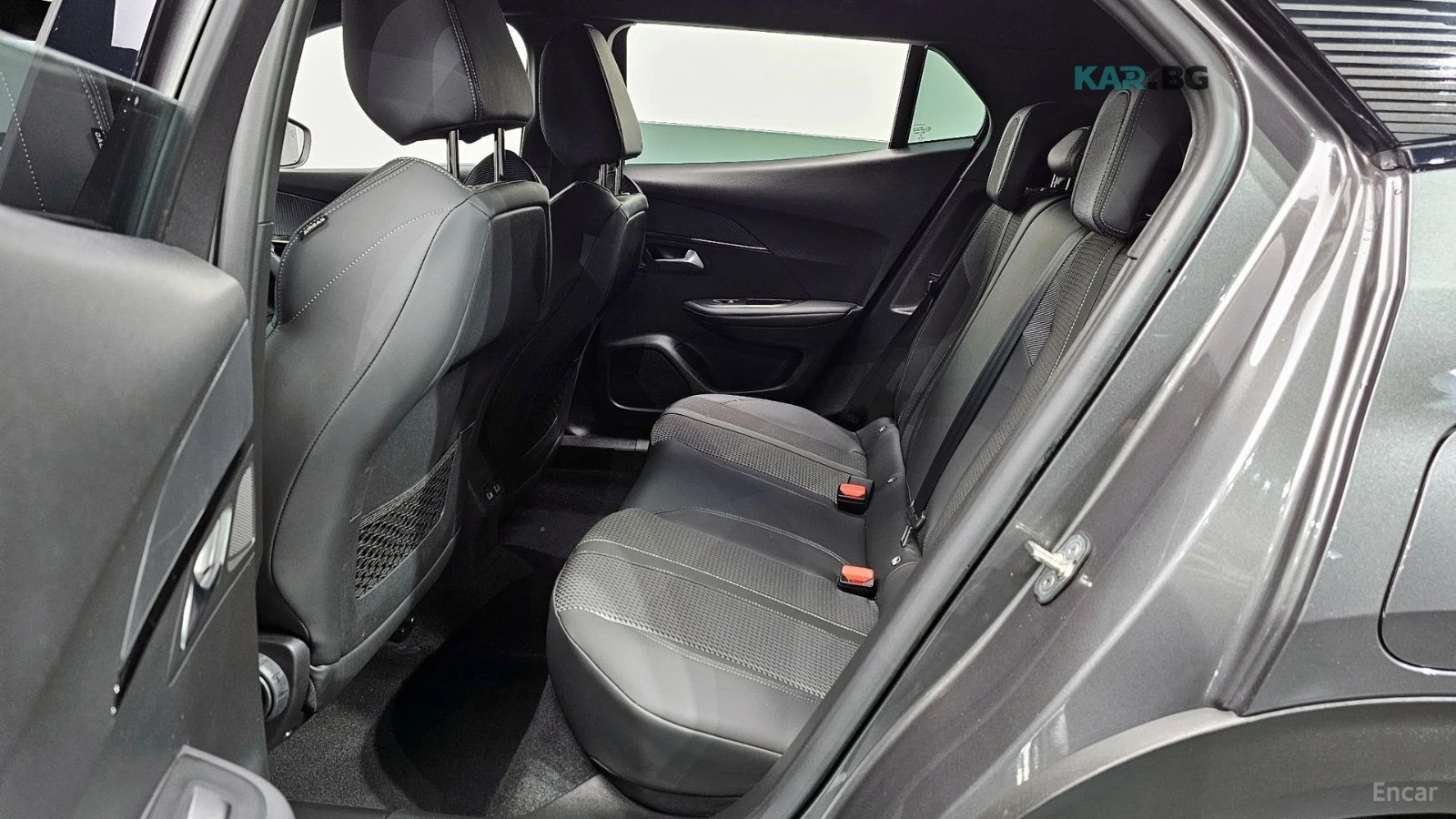 Peugeot 2008 1.5BlueHDI* GT* КОЖА* ПОДГРЕВ* КАМЕРА* NAVI* LED* , снимка 10 - Автомобили и джипове - 55315332