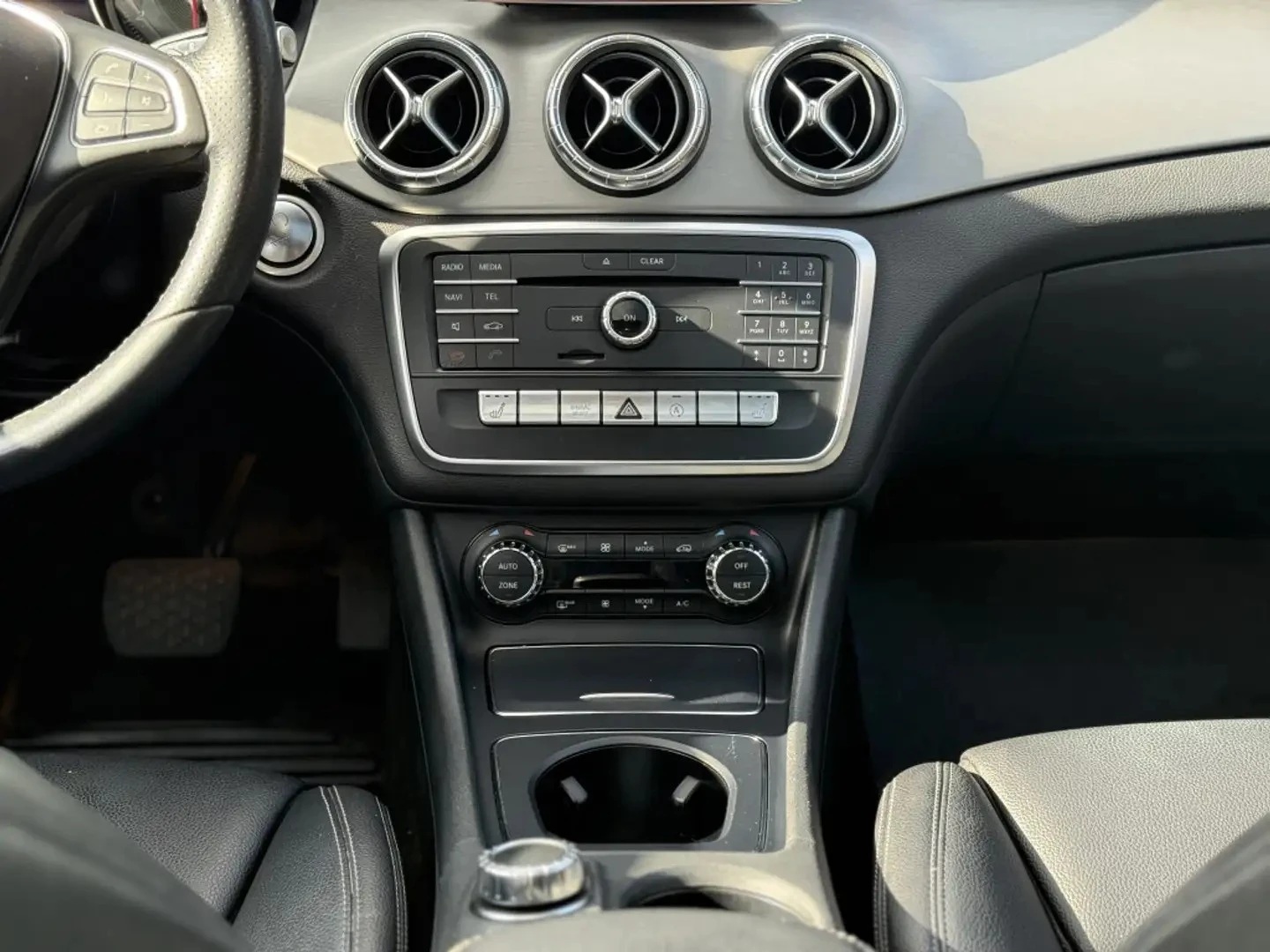 Mercedes-Benz CLA 250 AMG PKG 4MATIC ЦЕНА ДО БЪЛГАРИЯ АВТОКРЕДИТ, снимка 10 - Автомобили и джипове - 55316735