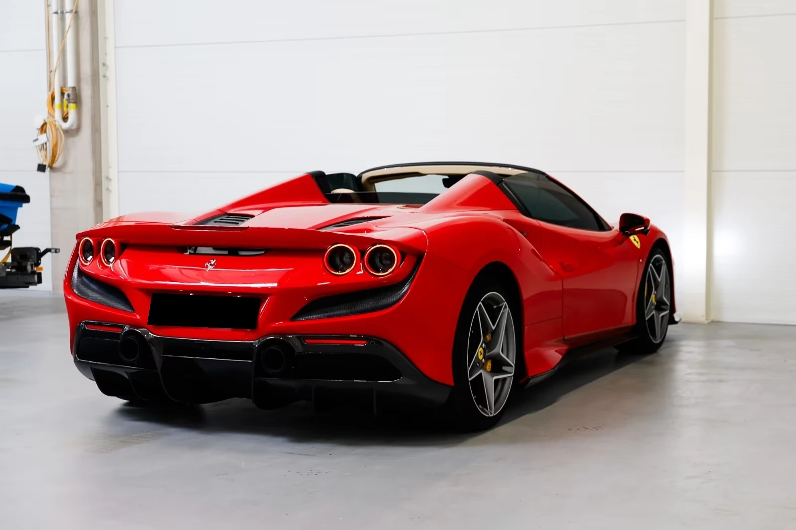 Ferrari F8 SPIDER / NOVITEC / CARBON / LIFT / CERAMIC / 360, снимка 4 - Автомобили и джипове - 55429623