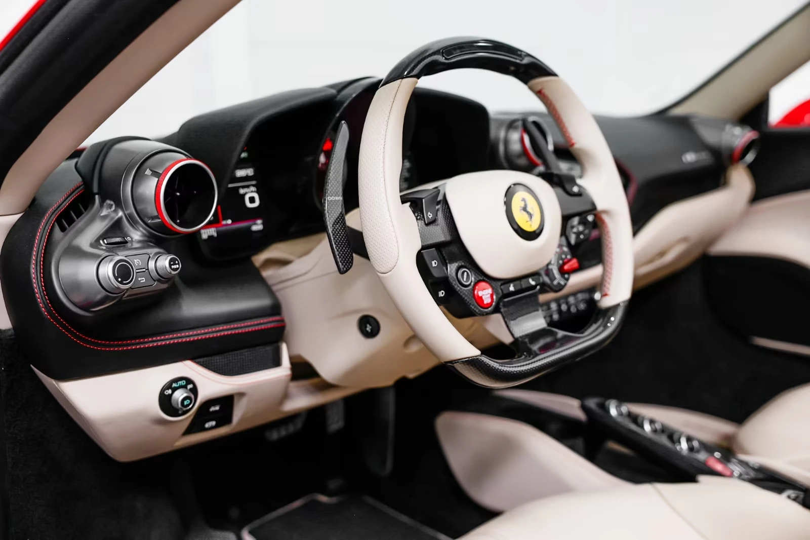 Ferrari F8 SPIDER / NOVITEC / CARBON / LIFT / CERAMIC / 360, снимка 13 - Автомобили и джипове - 55429623