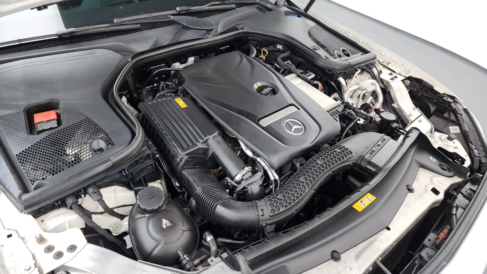 Mercedes-Benz E 300 E300 AMG Line, снимка 6 - Автомобили и джипове - 55541833