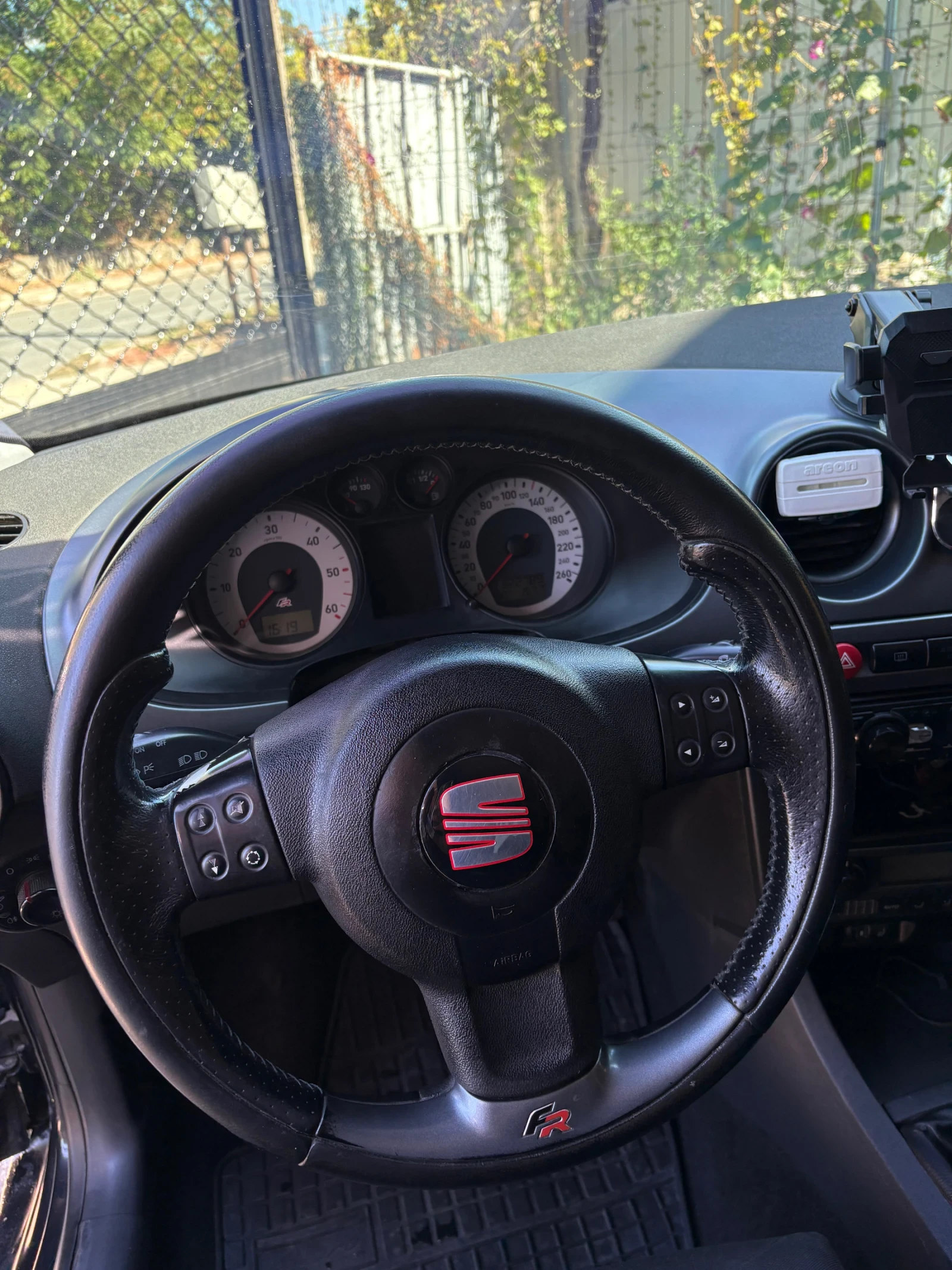 Seat Ibiza, снимка 5 - Автомобили и джипове - 56119607