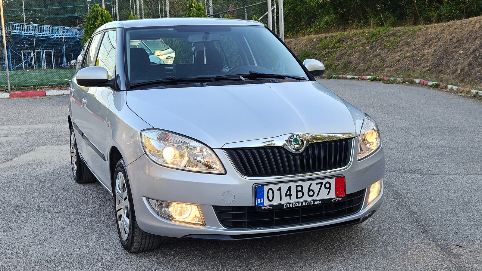 Skoda Fabia 1.2 FACELIFT/KLIMATIK/EURO-5B, снимка 9 - Автомобили и джипове - 56303193