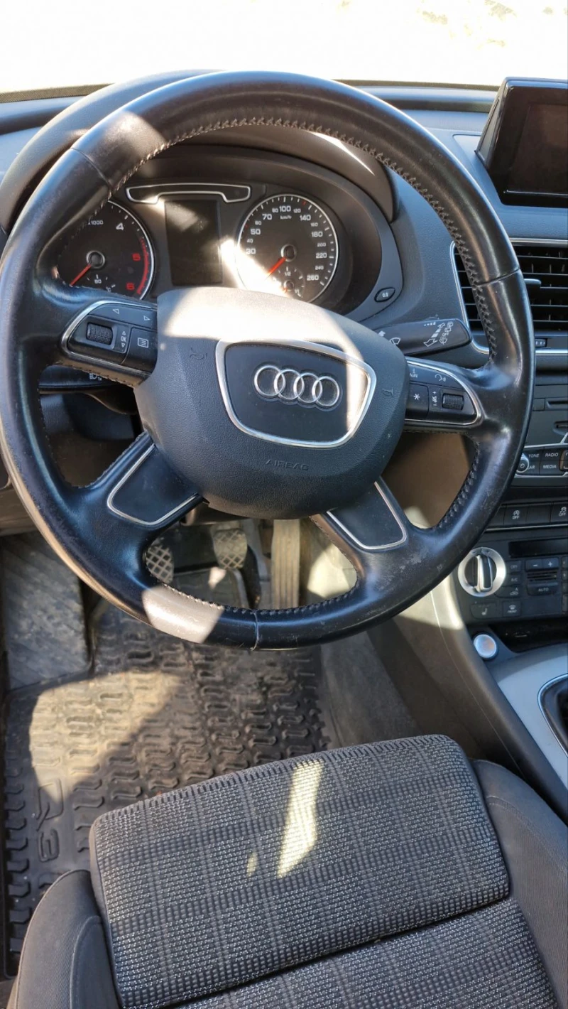 Audi Q3, снимка 8 - Автомобили и джипове - 47437424