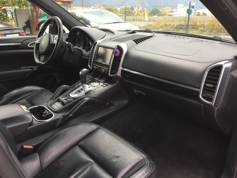Porsche Cayenne 3.0TDI 240kc, снимка 11 - Автомобили и джипове - 52063819