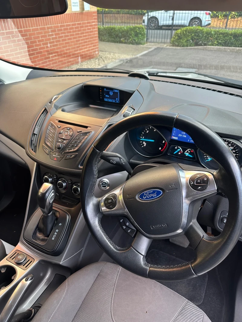 Ford Kuga, снимка 17 - Автомобили и джипове - 52863643