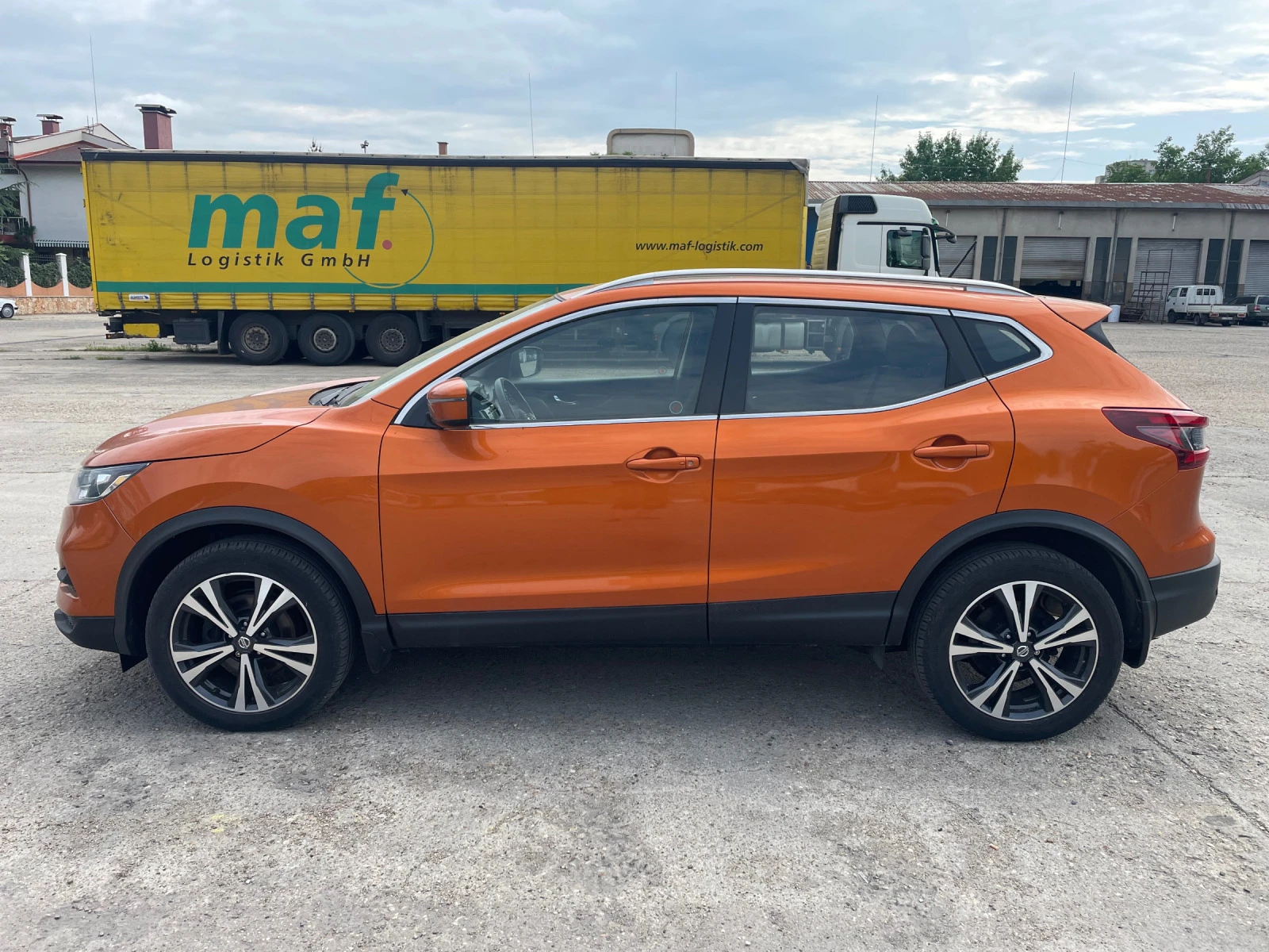 Nissan Qashqai 2.0 бензин 141кс 4х4 72000км - изображение 3