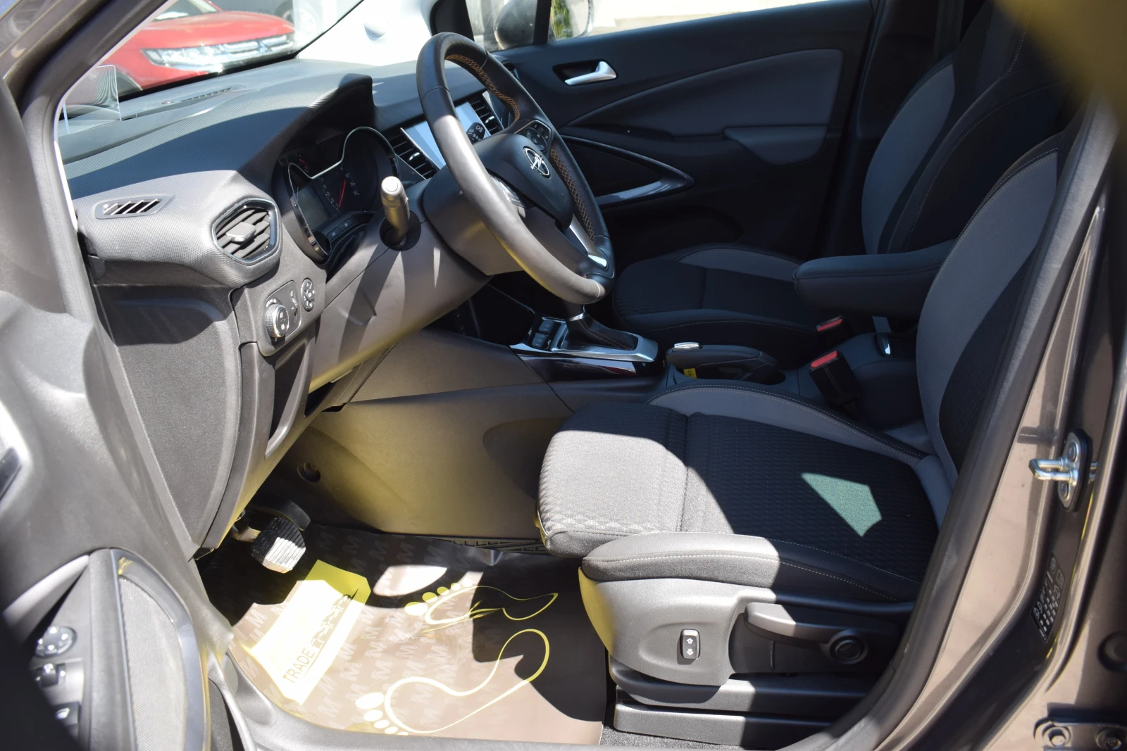 Opel Crossland X 1.2 LUX  - изображение 6