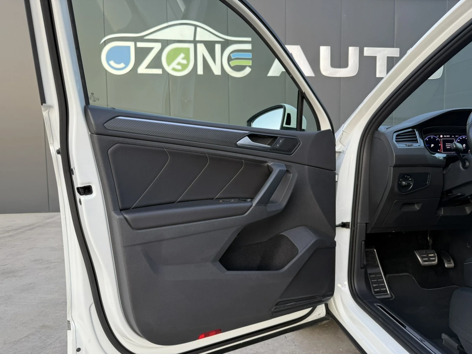 VW Tiguan R line 4Motion 2.0 Tdi 150hp | Mobile.bg — изображение 16