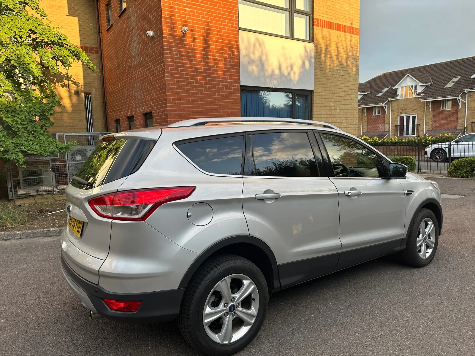 Ford Kuga  - изображение 6