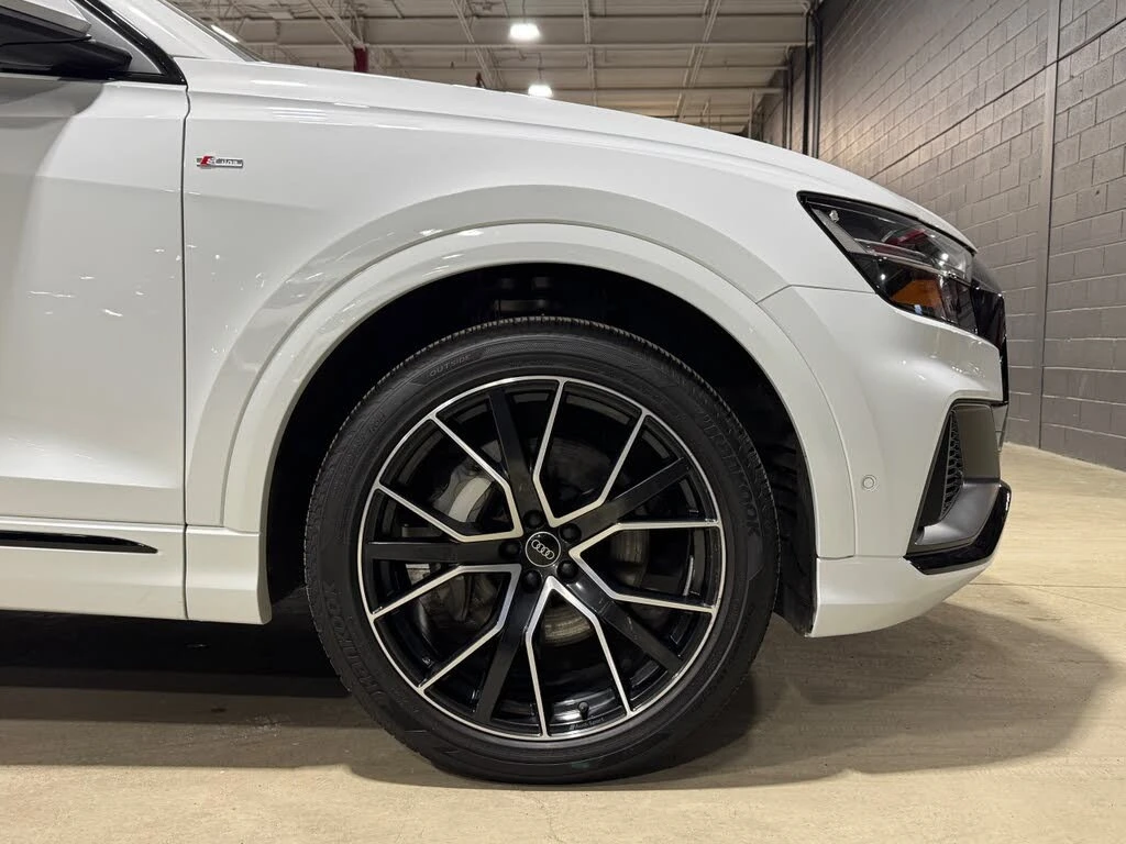 Audi Q8 Quattro* Progressiv* АвтоКредит* (ЦЕНА ДО БГ), снимка 12 - Автомобили и джипове - 54041424