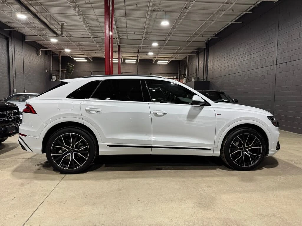 Audi Q8 Quattro* Progressiv* АвтоКредит* (ЦЕНА ДО БГ), снимка 8 - Автомобили и джипове - 54041424