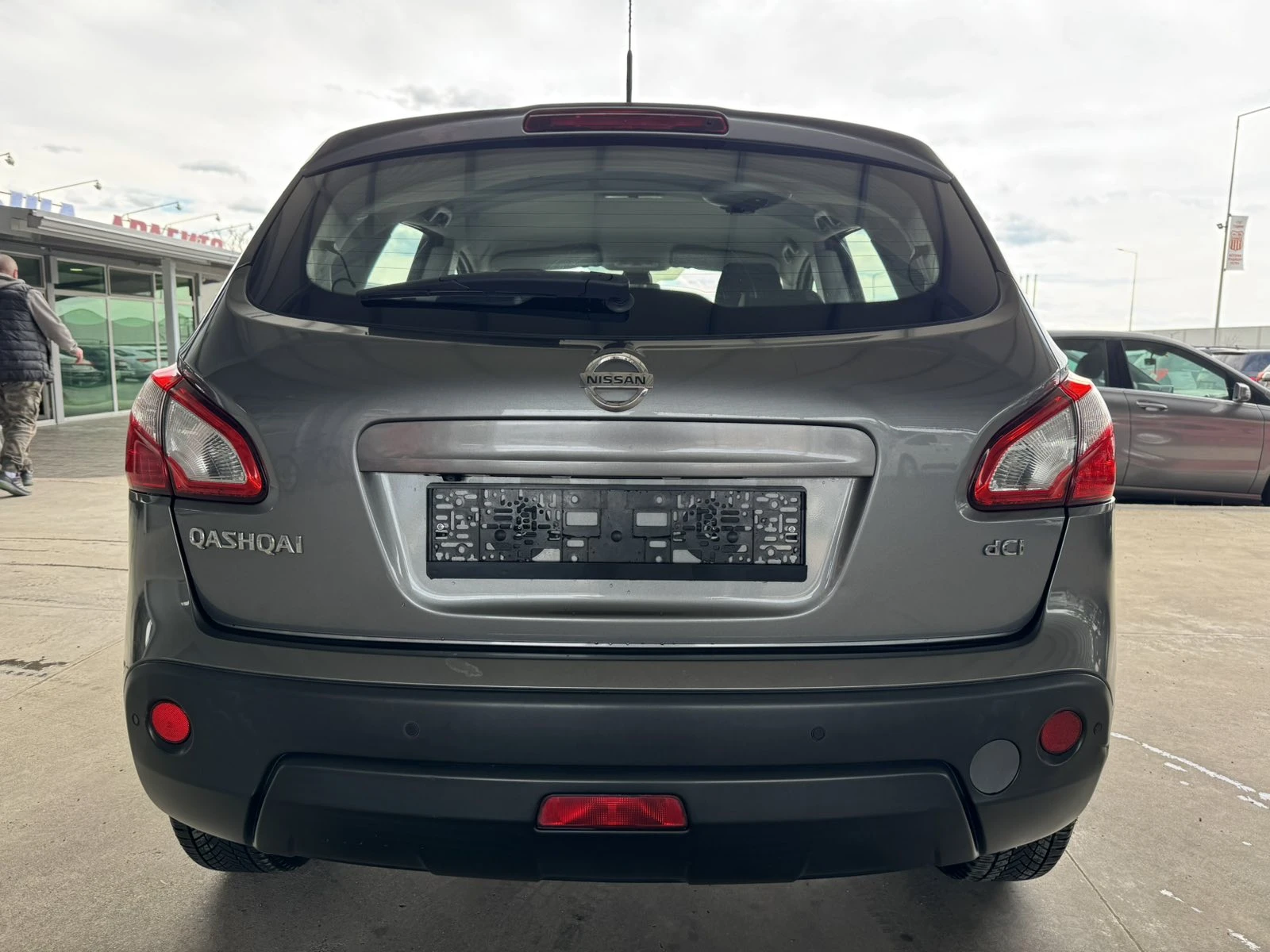 Nissan Qashqai 2.0DCI* 150ps* 4x4* НАВИ, снимка 4 - Автомобили и джипове - 54109194