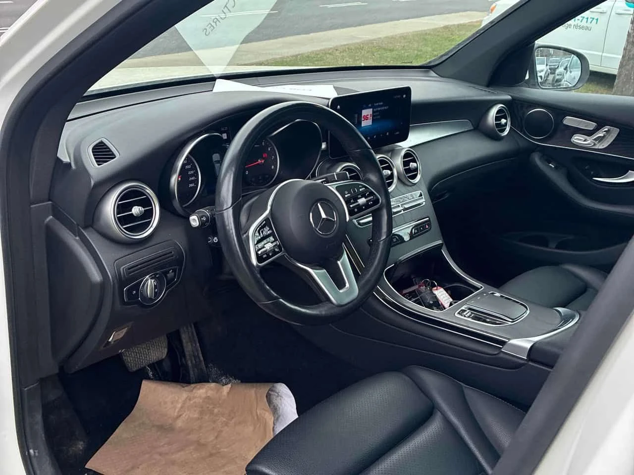 Mercedes-Benz GLC 300 /DISTRONIC/CARFAX/КЛИП НА МОТОРА , снимка 5 - Автомобили и джипове - 54365773