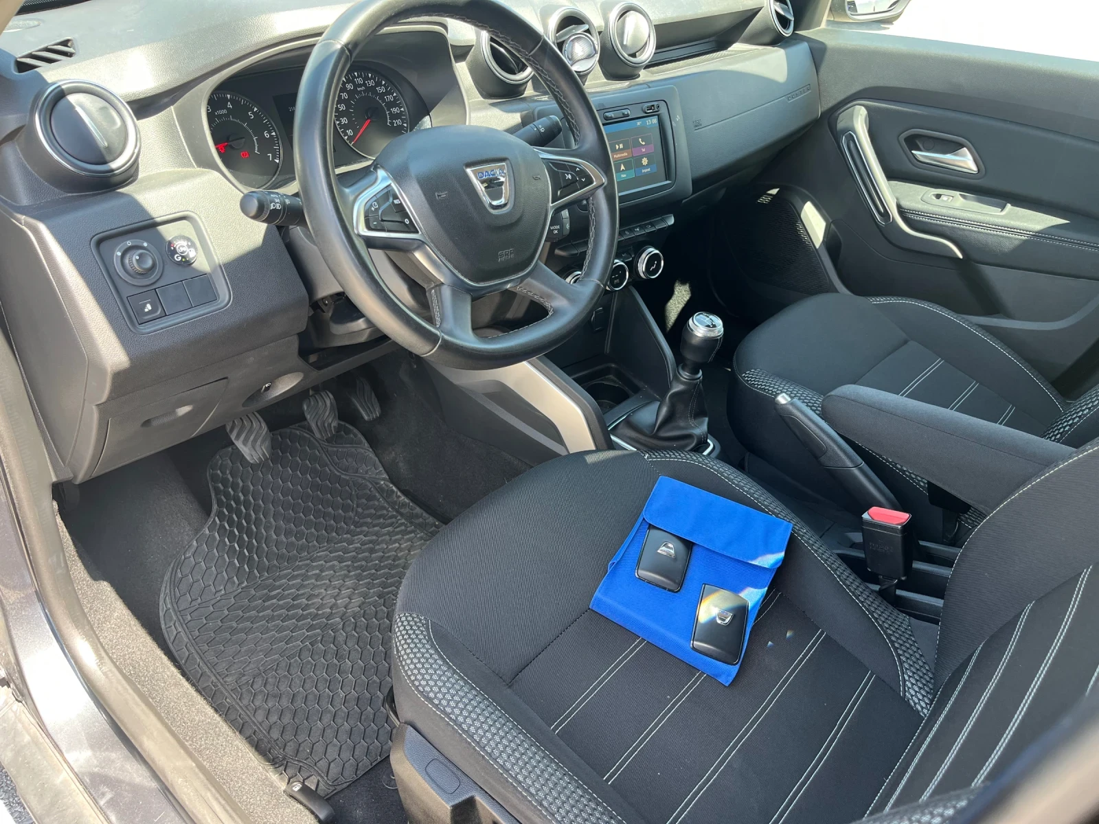 Dacia Duster 1, 6 I + LPG, снимка 5 - Автомобили и джипове - 54439331