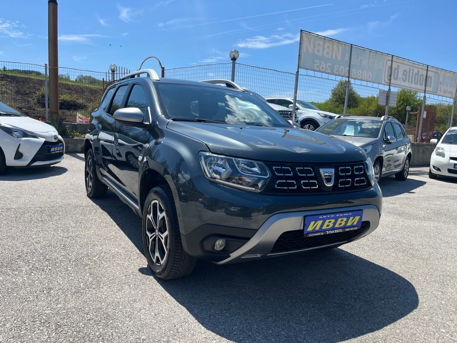 Dacia Duster 1, 6 I + LPG, снимка 4 - Автомобили и джипове - 54439331