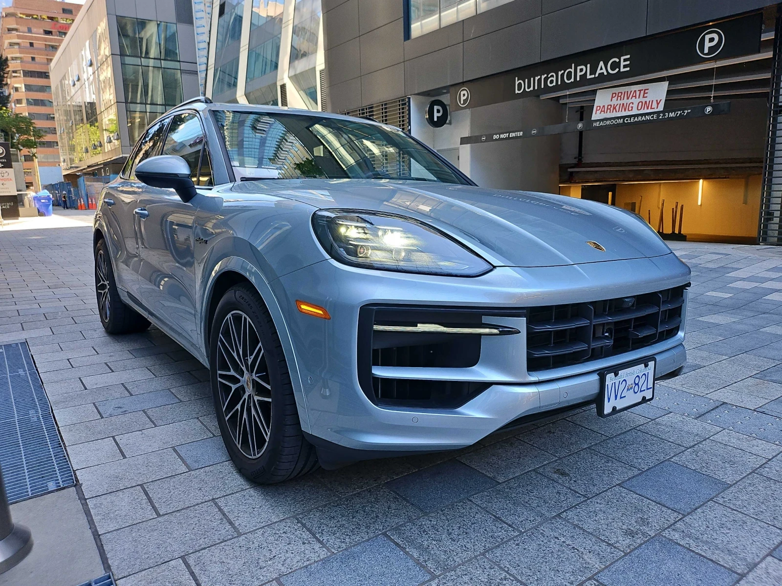 Porsche Cayenne S E-Hybrid / CARFAX, снимка 3 - Автомобили и джипове - 54912273