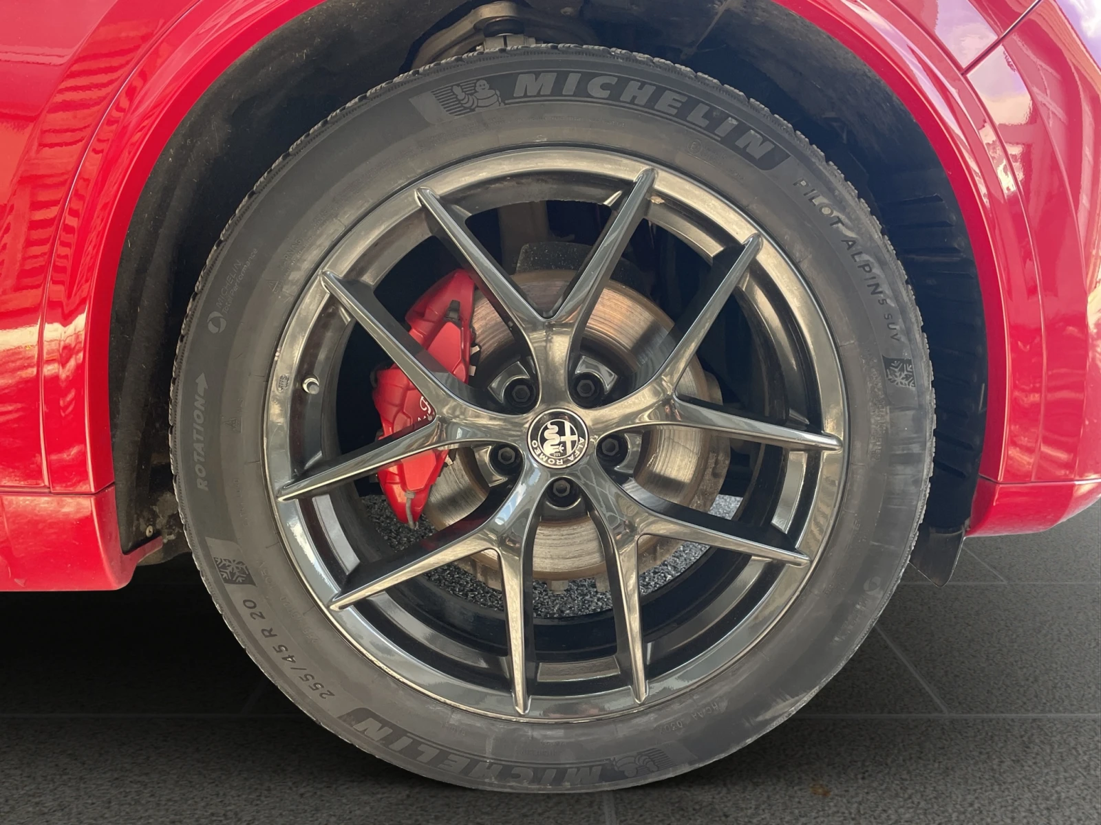 Alfa Romeo Stelvio VELOCE 2.0 Petrol 280 hp AT8 Q4, снимка 17 - Автомобили и джипове - 54965864