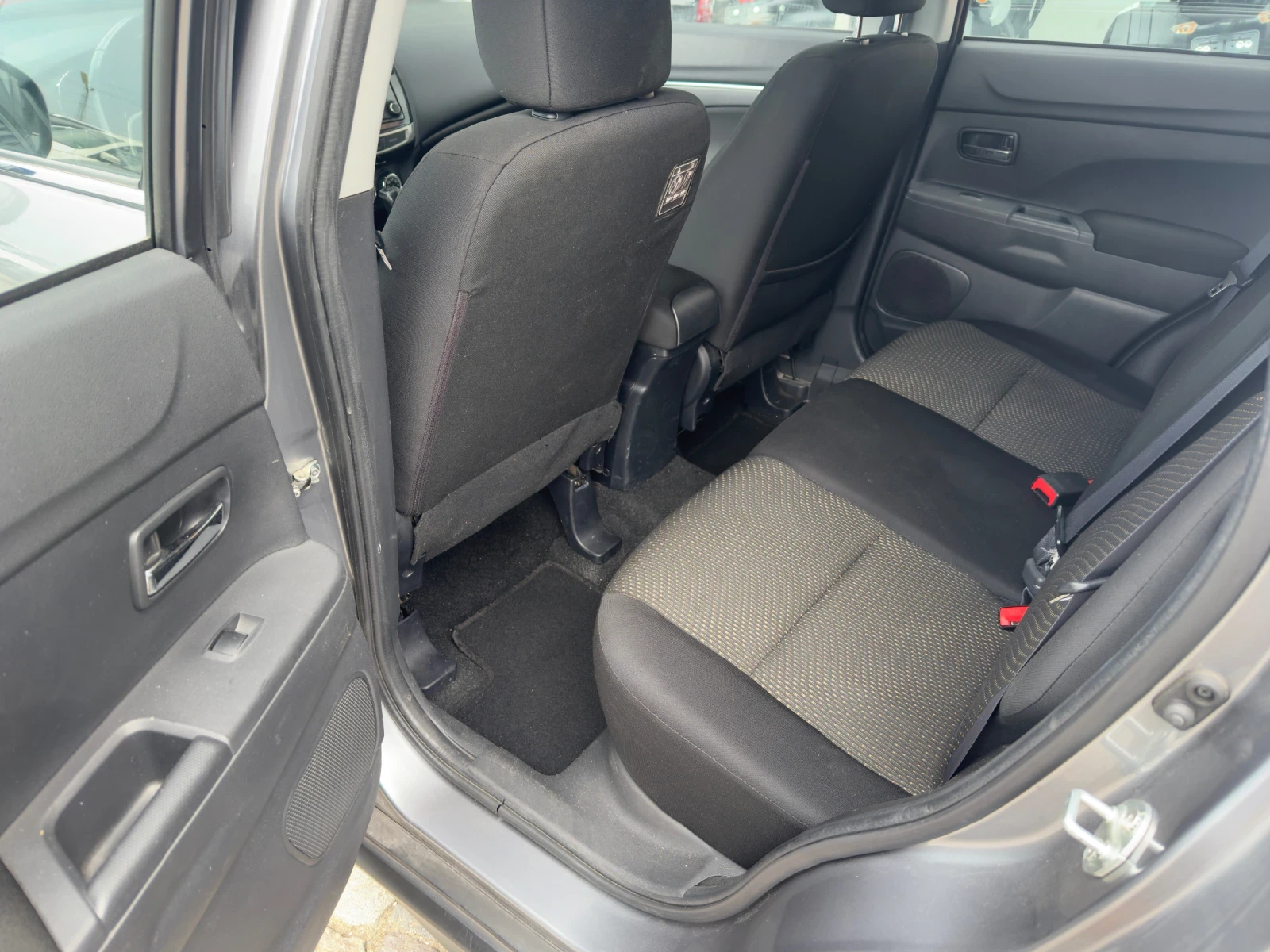 Mitsubishi ASX 1.8d 140000km, снимка 10 - Автомобили и джипове - 55325920