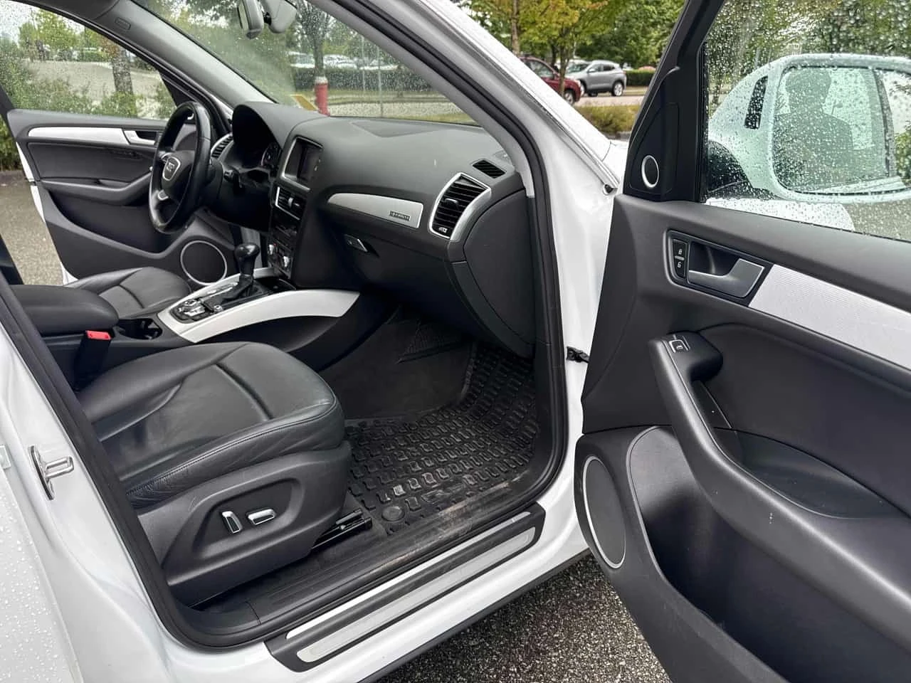 Audi Q5 * 3.0T Technik * CARFAX * ОПЦИЯ ЗА ФИНАНСИРАНЕ * , снимка 14 - Автомобили и джипове - 55784705