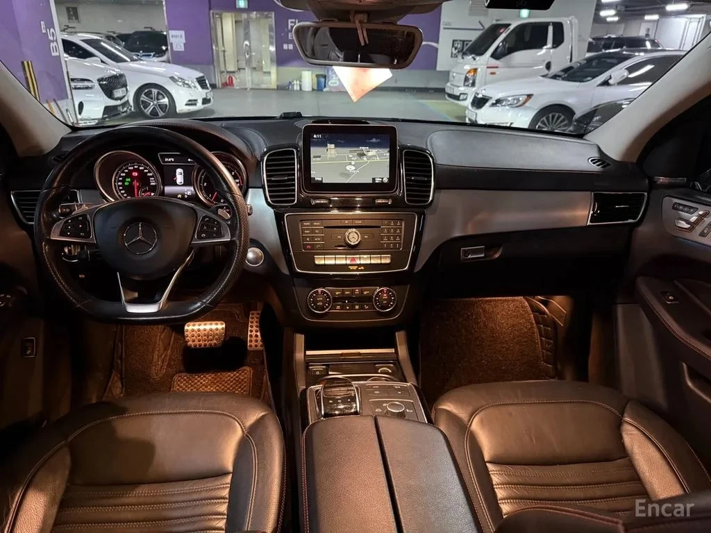 Mercedes-Benz GLE 350 * ТЕЛЕВИЗОРИ * 360 КАМЕРА * ПАНОРАМА * АВТОКРЕДИТ, снимка 7 - Автомобили и джипове - 55990200