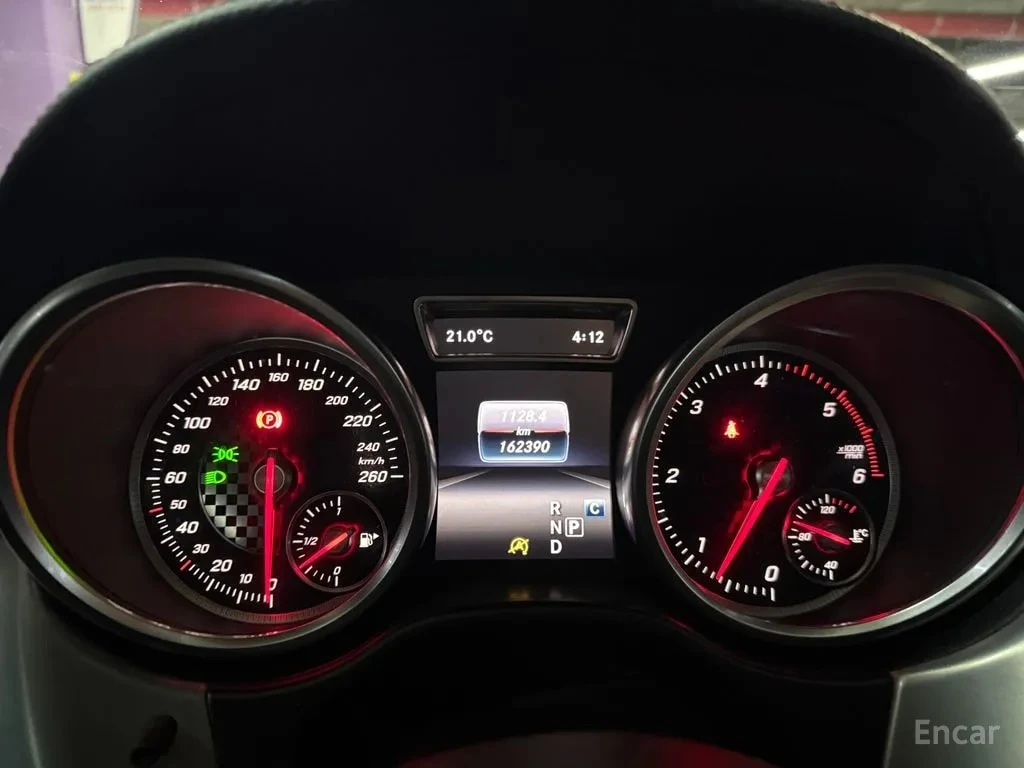 Mercedes-Benz GLE 350 * ТЕЛЕВИЗОРИ * 360 КАМЕРА * ПАНОРАМА * АВТОКРЕДИТ, снимка 8 - Автомобили и джипове - 55990200