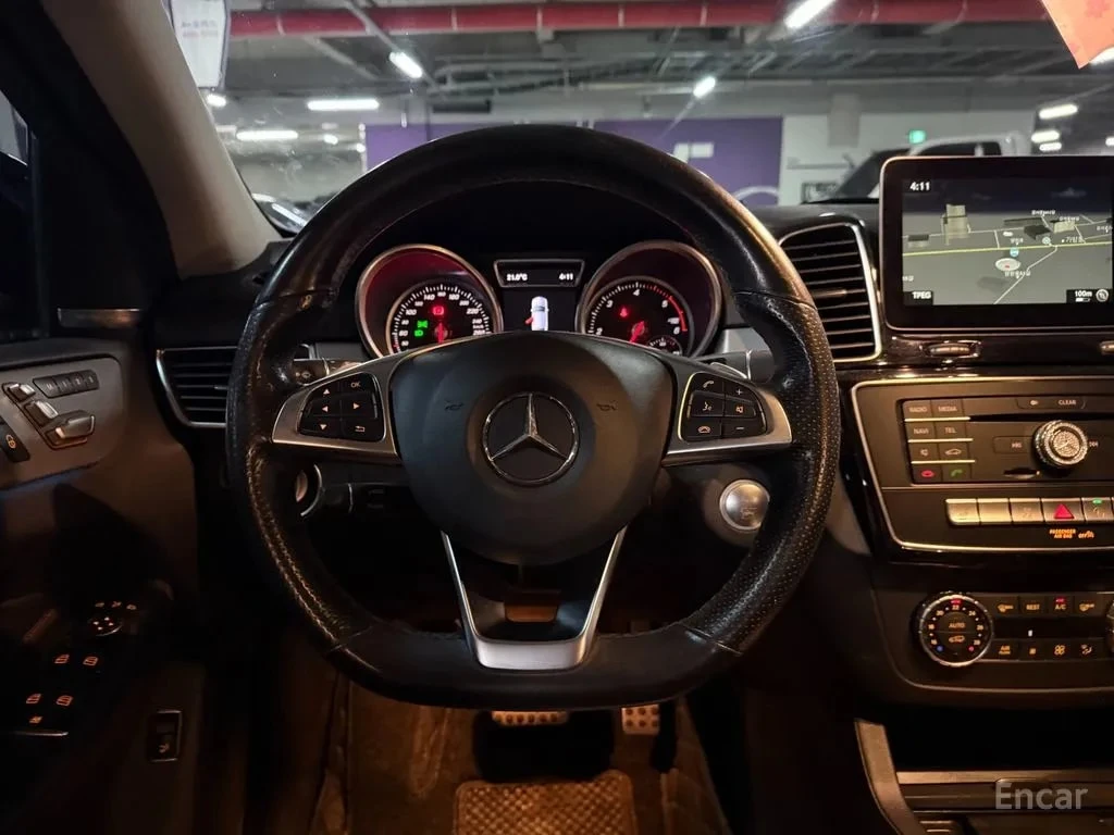 Mercedes-Benz GLE 350 * ТЕЛЕВИЗОРИ * 360 КАМЕРА * ПАНОРАМА * АВТОКРЕДИТ, снимка 10 - Автомобили и джипове - 55990200