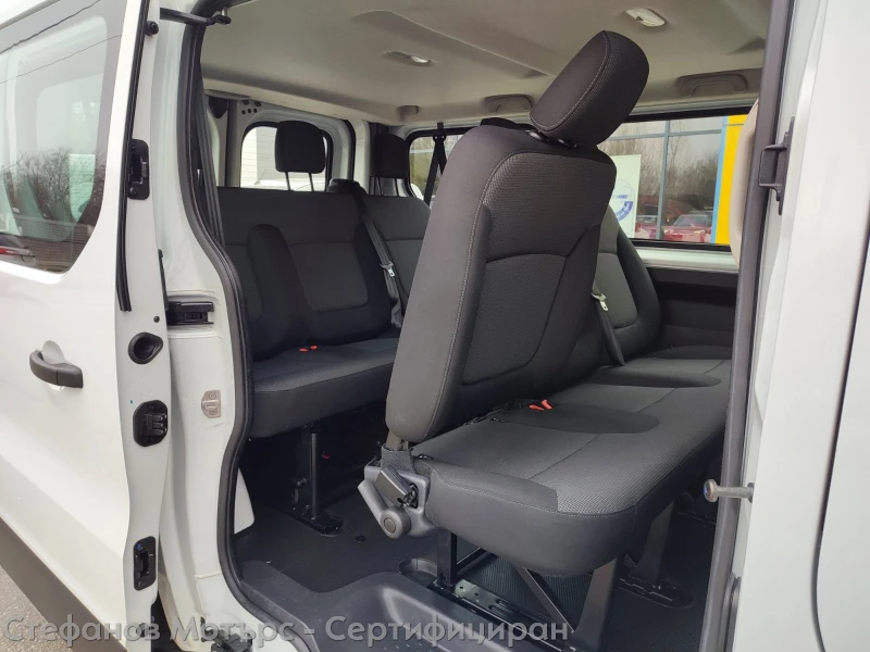 Renault Trafic L1H1 7 1 Combi Life 2.0 dCi (120hp) MT6, снимка 13 - Бусове и автобуси - 49377332