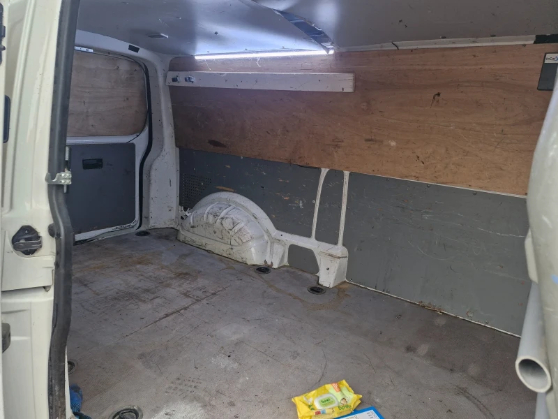 VW Transporter 2000. 180ks, снимка 11 - Бусове и автобуси - 52966531