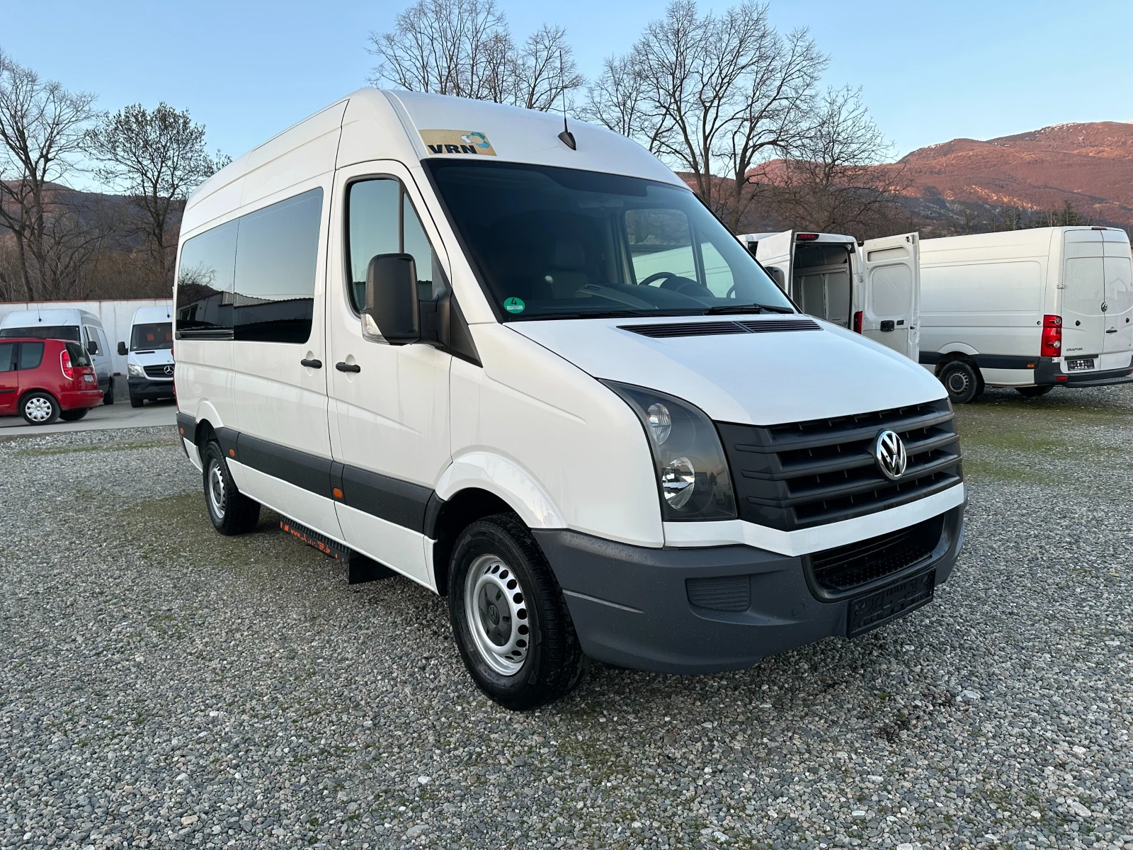 VW Crafter 9места/клима/ПЕЧКА/Автоматична странична врата, снимка 2 - Бусове и автобуси - 53801983