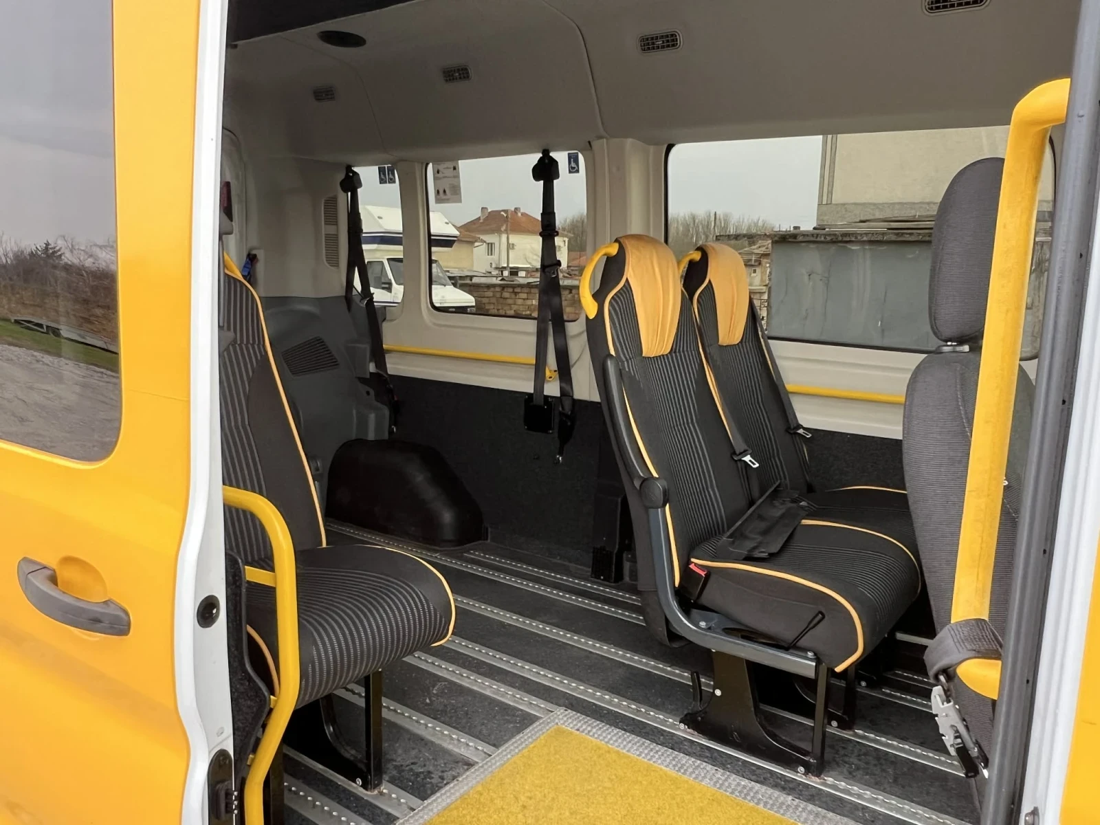 Ford Transit 9+ 1, снимка 8 - Бусове и автобуси - 53844110